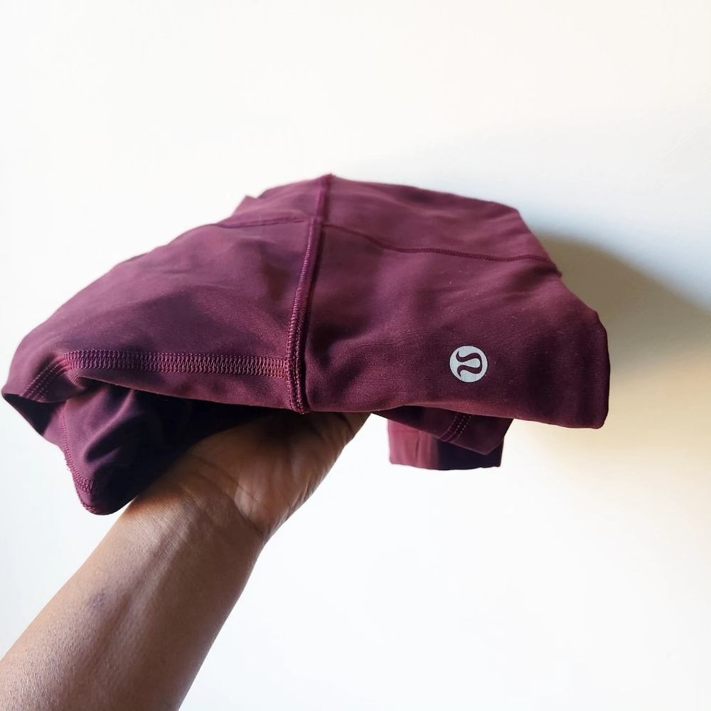 Lululemon high waisted  cropped leggings  Size 8